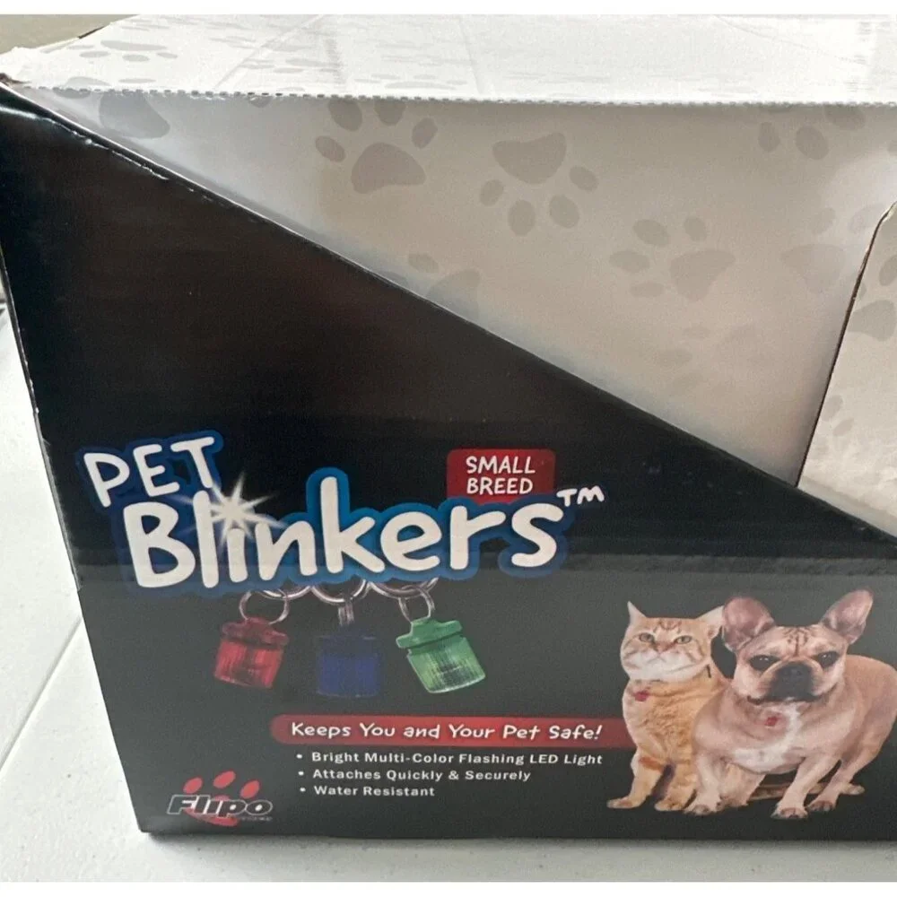 Pet Blinkers SMALL Breed LED Safety Light Flashing Red/White/Blue Weather Resist